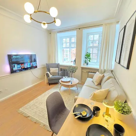 Apartman Authentic Old Town 2br Next To St.peter Church With Amazing View *