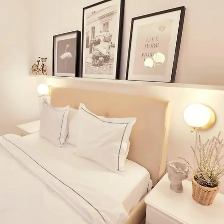 Authentic Old Town 2br Next To St.peter Church With Amazing View 公寓 *